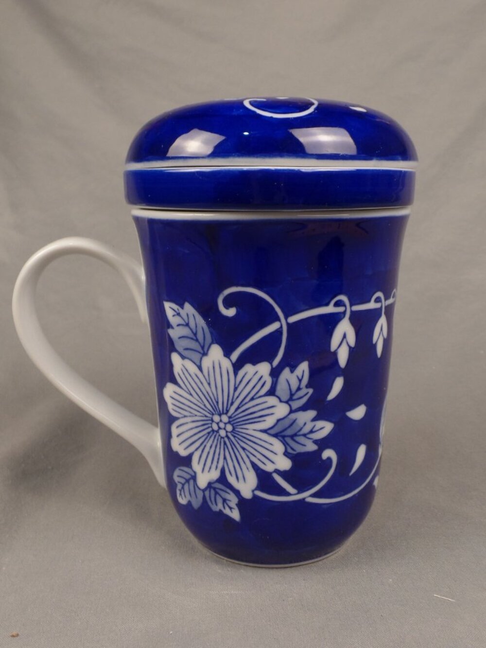 TEACUP MUG with INFUSER and LID Blue White Flowers 3 pc Set 12 oz World Market